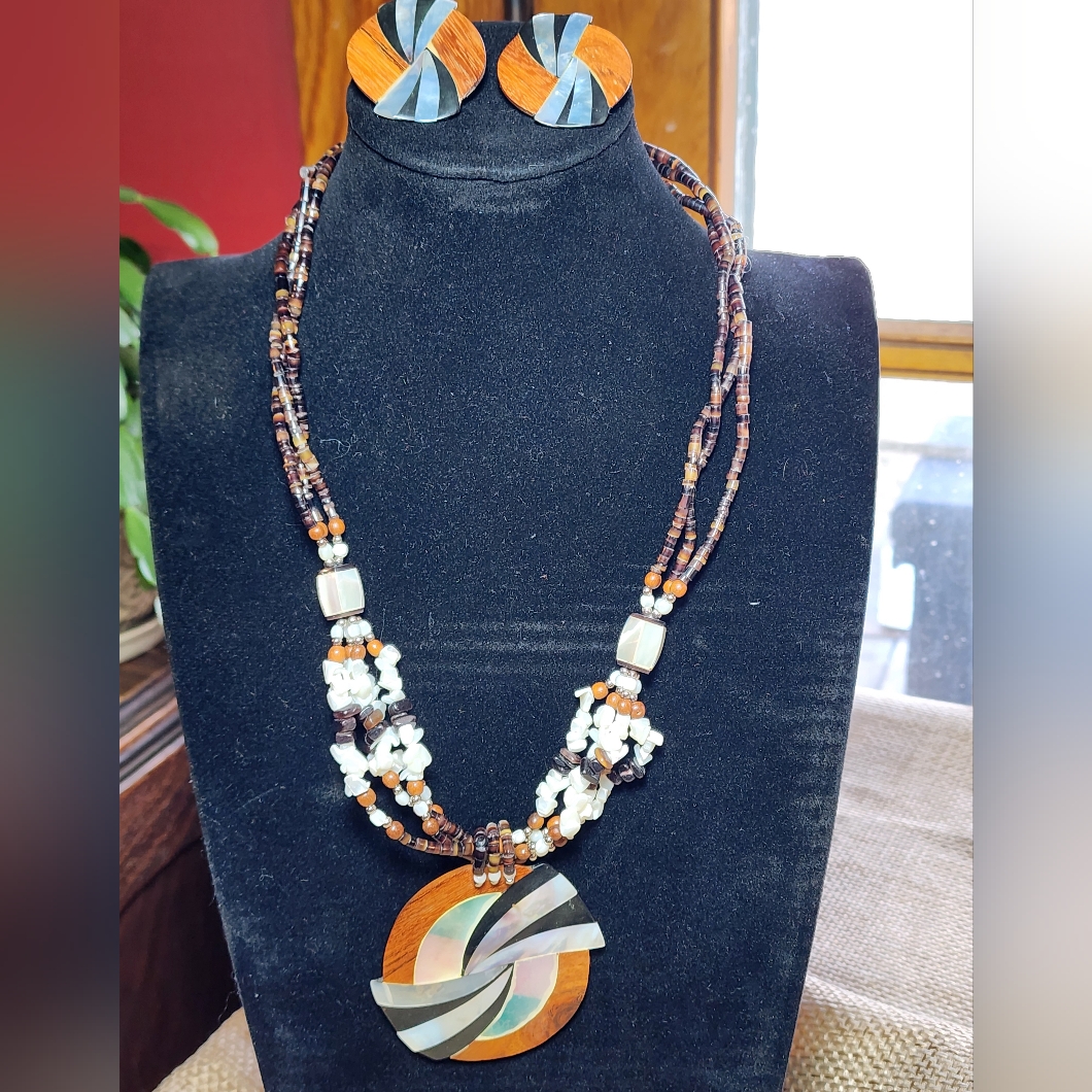 Lee Sandsvintage Lotus Flower & Mother Of Pearl Necklace Earrings Set